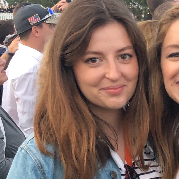 Meet your Posher, Victoria - Picture 1 of 1